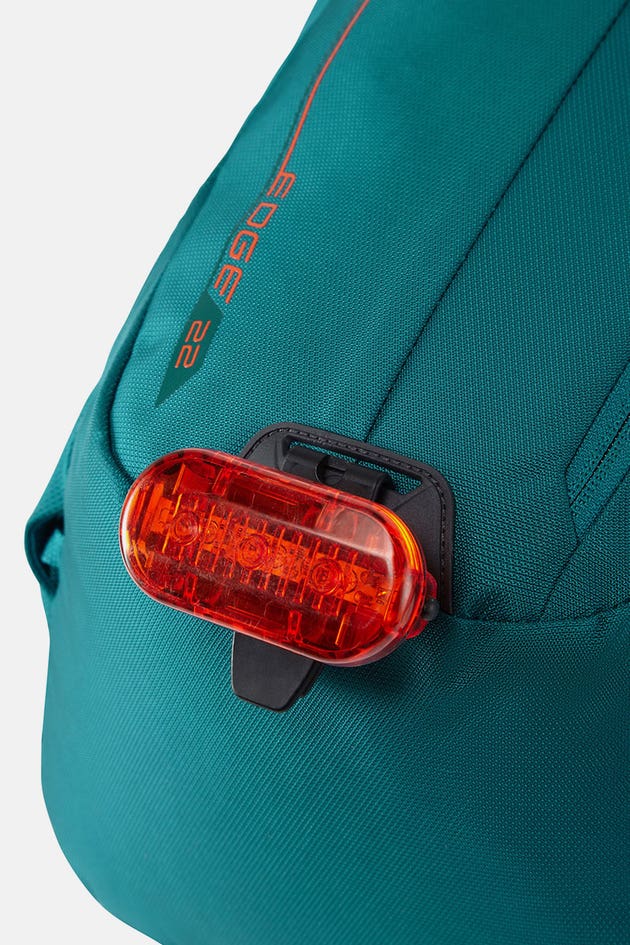 תיק יום LOWE ALPINE EDGE 22