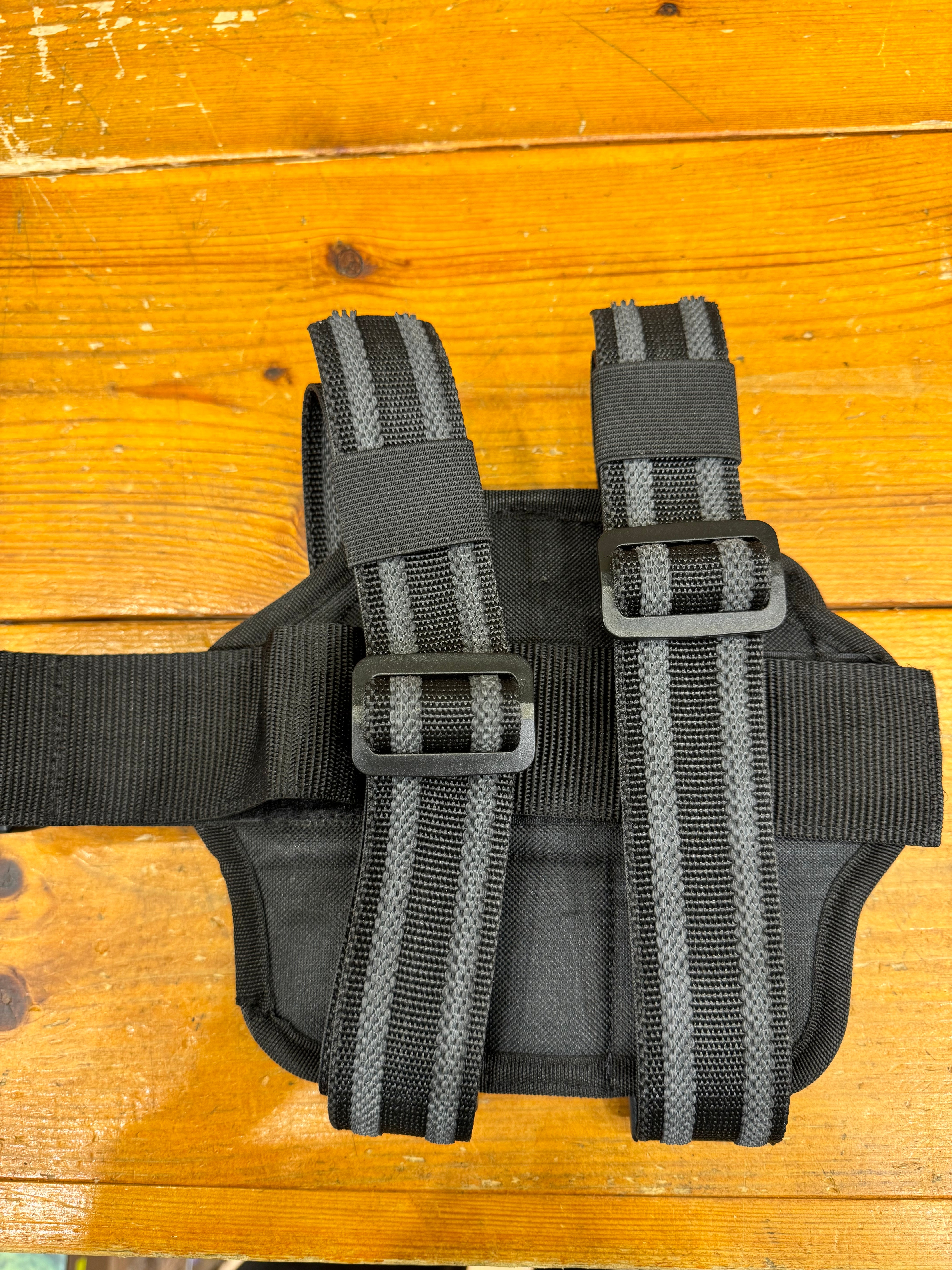 נרתיק אקדח לירך אוניברסלי